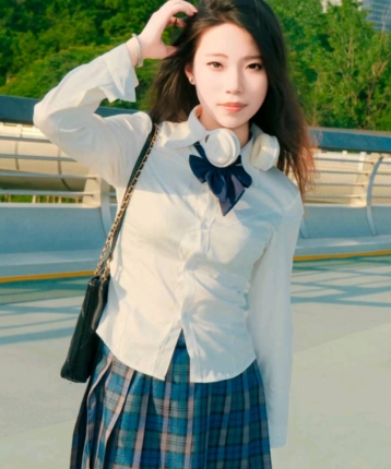 等爱的玫瑰11的头像