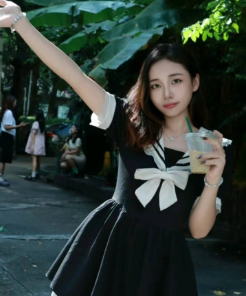 挥挥小手的头像