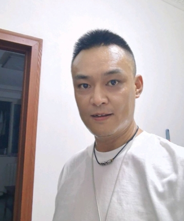 牛牛e果实的头像