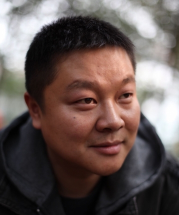 某年某月某的头像