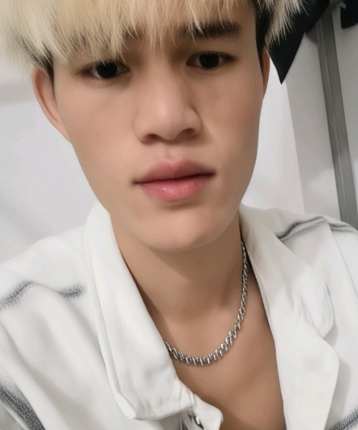 不接受闲聊的头像