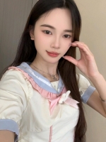 小羊羔不乖的照片