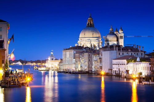 令人魂牵梦萦的古老水城威尼斯