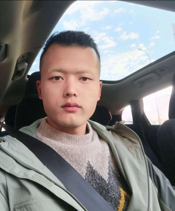 布偶玲珑塔的头像