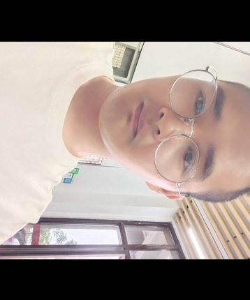 冬天的衣服的头像