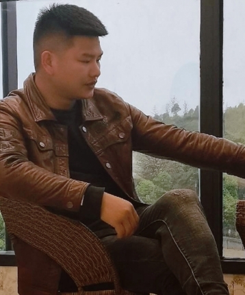 天际游的头像