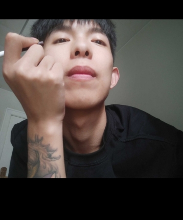 酷酷酷的头像