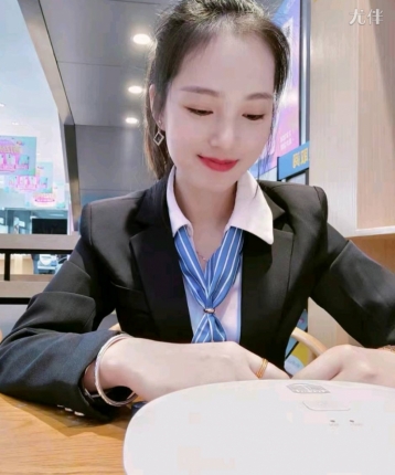 糖葫芦丝的头像