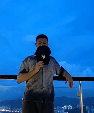 某热狗的头像