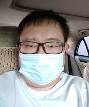 玩玩闹闹的头像