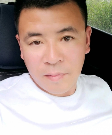 山衔好月的头像