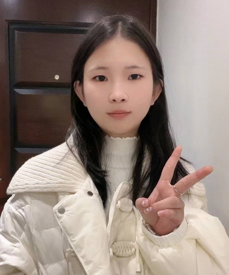 上海伴游会哭的小熊照片