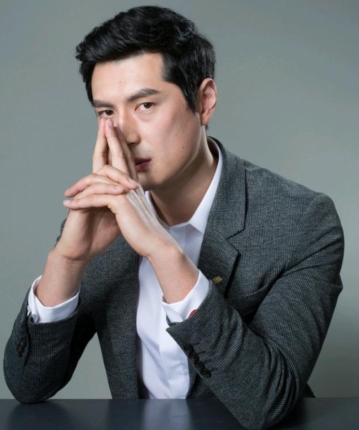 海的男人的头像