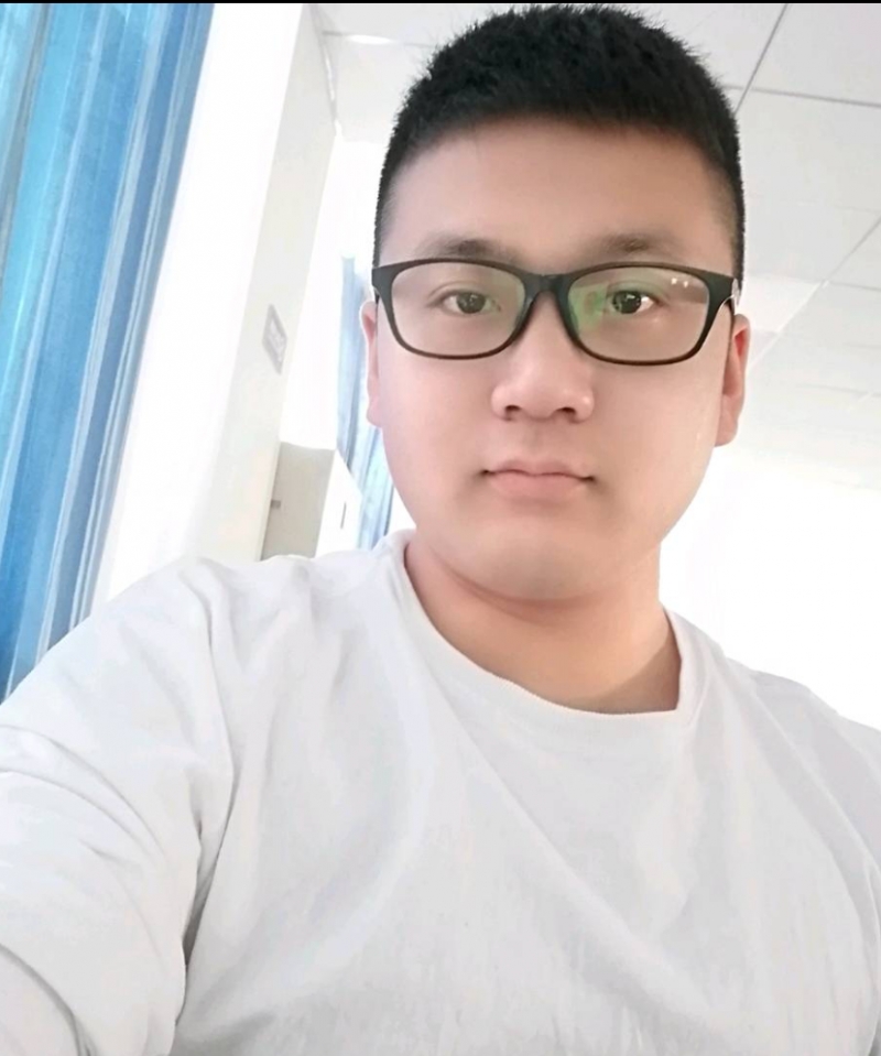 陆仁毅的头像