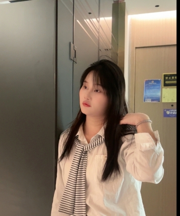 小仙桃子的头像