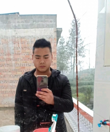 不说人间事的头像