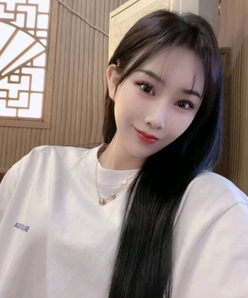 一字马瑜伽小姐姐的头像