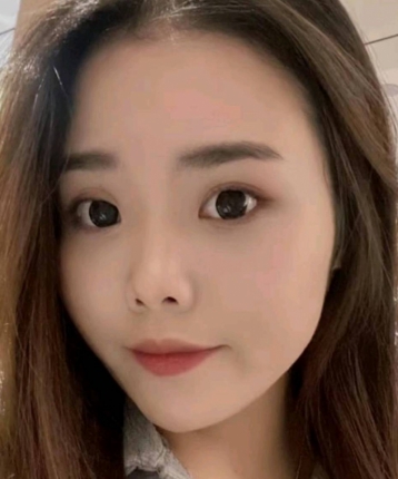 露露呀呀的头像