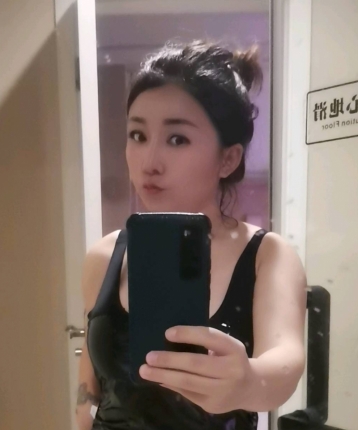 妞妞老师的头像