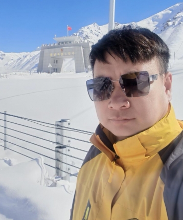 东北玩泥巴的头像