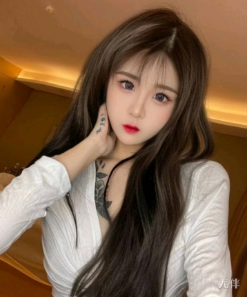 广州旅行达人撞公子胸膛的照片