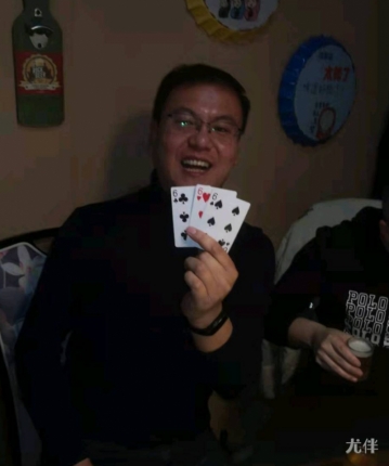 暗夜孤独行者的头像