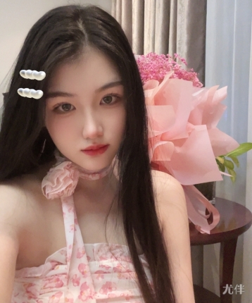 依依超甜呀的头像