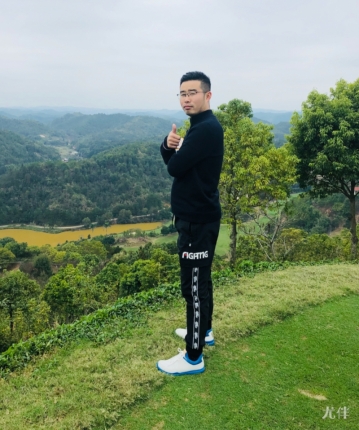 一匹西北狼的头像