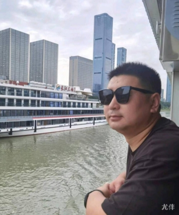 飞翔的大飞的头像