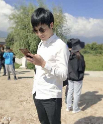 谁的影子的头像