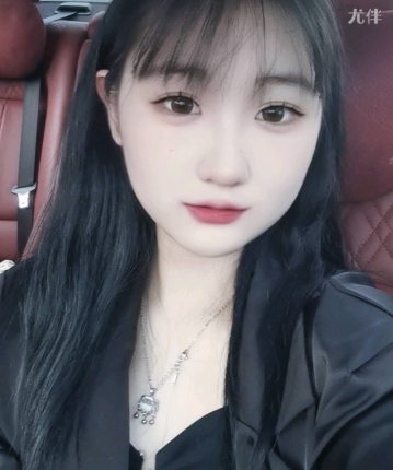 长不大的吖吖的头像