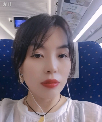 喜欢旅游的毛毛虫的头像