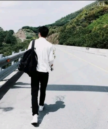 梵高先生的头像