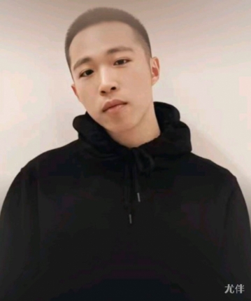 人间无事人人的头像