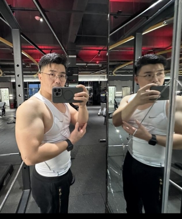 你看我怕好看吗的头像