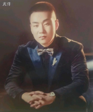 剑下一点红的头像