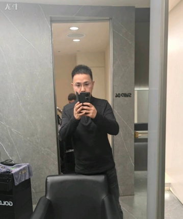 小皇帝帅气的头像