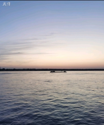 用户em6r5y的头像