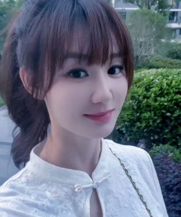 雪花女神龙的头像