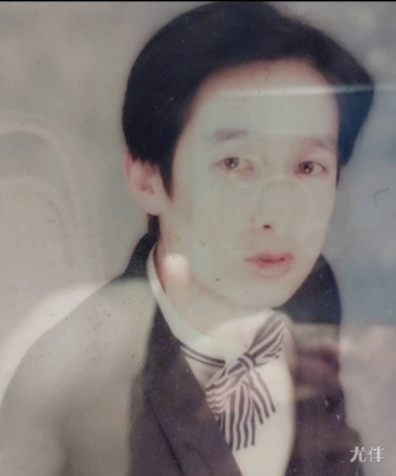 没人牵的蜗牛的头像