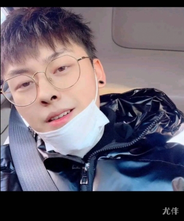 黑马狂奔的头像