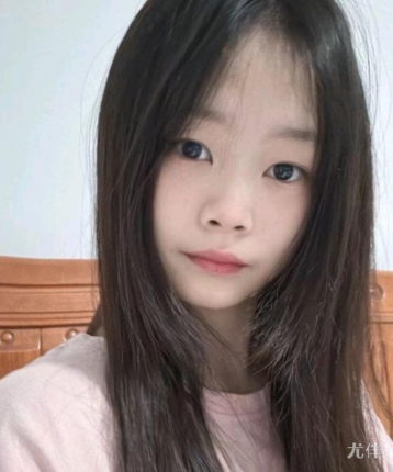 小小爱哭包的头像