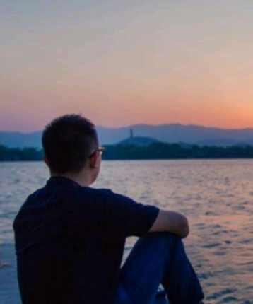 夏日阳光的头像