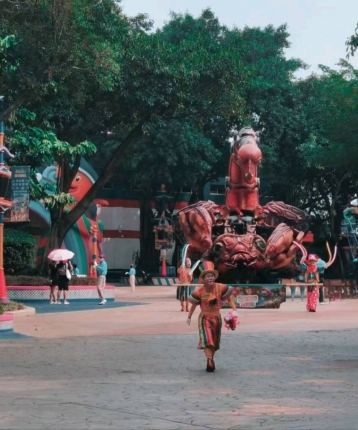 重庆夜色有毒的头像