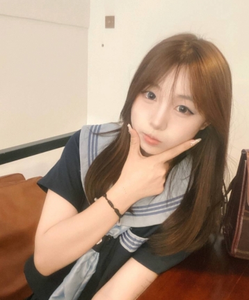 白衣配何人的头像