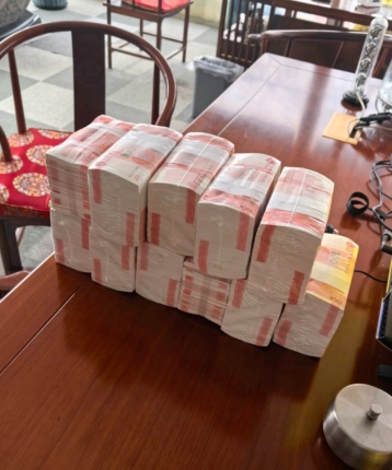 人生苦短快快乐乐的头像