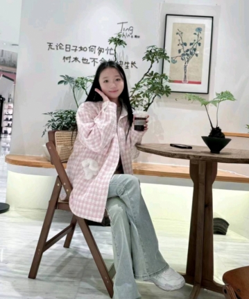 桥边姑娘的头像
