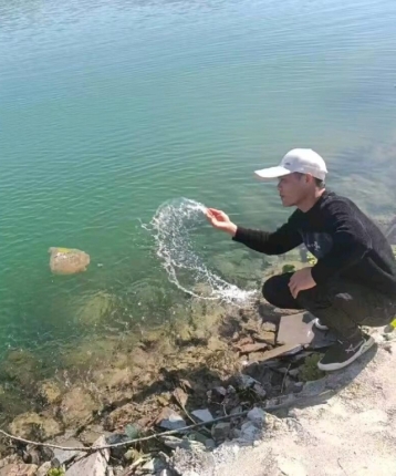 西北偏北的头像