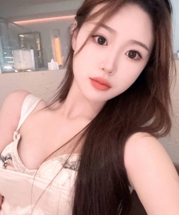 是静静哦的头像