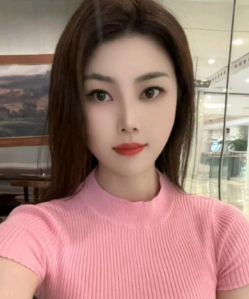 小柒月的头像